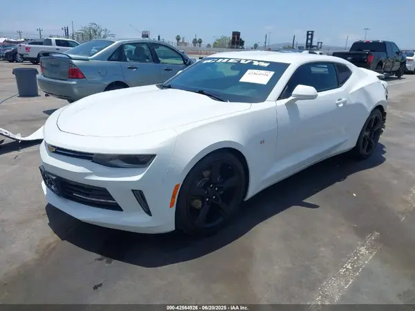 1G1FB1RS5J0190418 2018 CHEVROLET CAMARO - Image 2