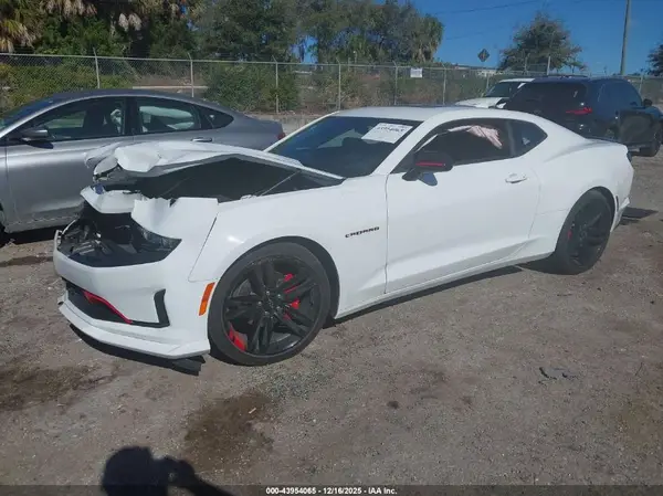 1G1FB1RS5M0135617 2021 CHEVROLET CAMARO - Image 2