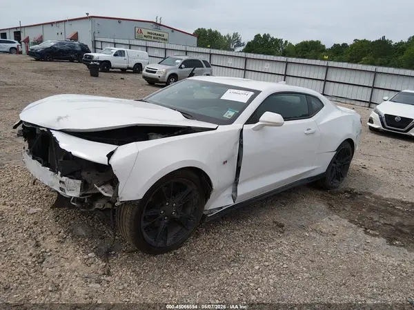1G1FB1RS5M0143149 2021 CHEVROLET CAMARO - Image 2