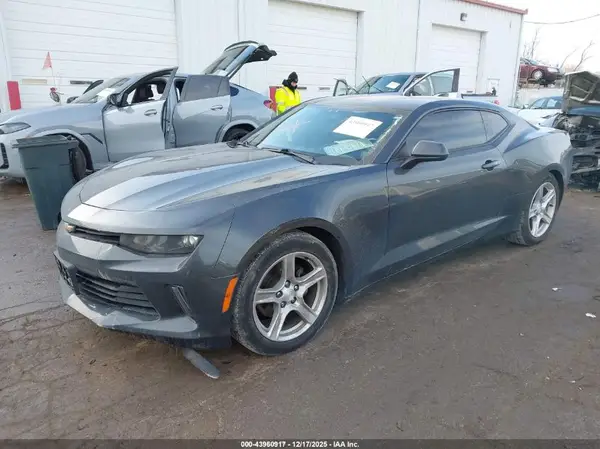1G1FB1RS6H0186114 2017 CHEVROLET CAMARO - Image 2