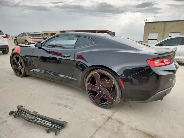 1G1FB1RS6J0116795 2018 CHEVROLET CAMARO - Image 2