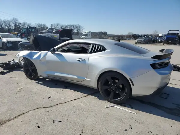 1G1FB1RS6J0121611 2018 CHEVROLET CAMARO - Image 2
