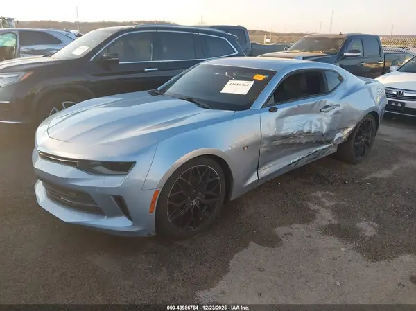 1G1FB1RS7H0160637 2017 CHEVROLET CAMARO - Image 2