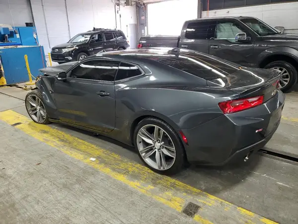 1G1FB1RS7J0103604 2018 CHEVROLET CAMARO - Image 2