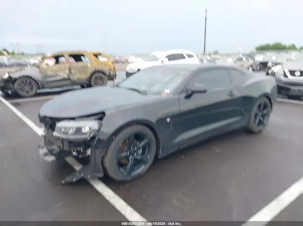 1G1FB1RS7J0124212 2018 CHEVROLET CAMARO - Image 2
