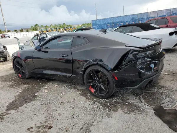 1G1FB1RS7J0143858 2018 CHEVROLET CAMARO - Image 2