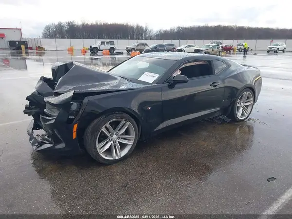 1G1FB1RS7J0183809 2018 CHEVROLET CAMARO - Image 2