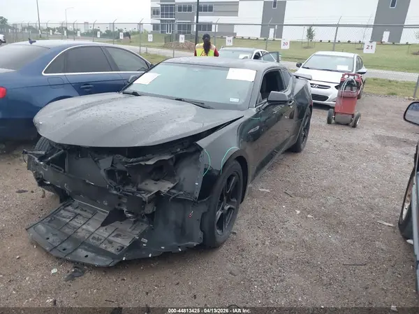 1G1FB1RS7J0191943 2018 CHEVROLET CAMARO - Image 2