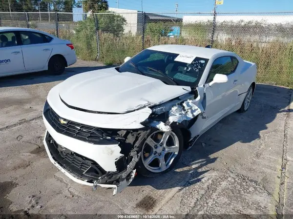 1G1FB1RS7M0102974 2021 CHEVROLET CAMARO - Image 2