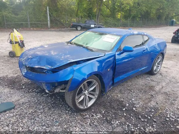 1G1FB1RS8H0180301 2017 CHEVROLET CAMARO - Image 2