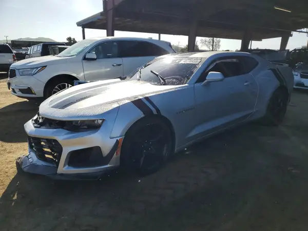 1G1FB1RS8J0135798 2018 CHEVROLET CAMARO - Image 1