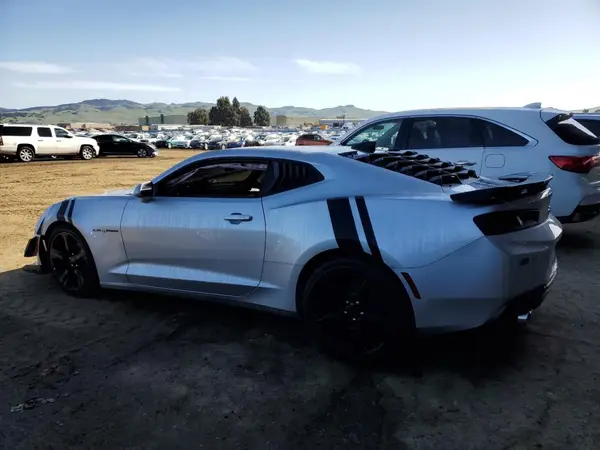 1G1FB1RS8J0135798 2018 CHEVROLET CAMARO - Image 2