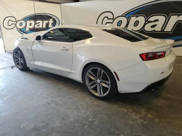 1G1FB1RS8J0157106 2018 CHEVROLET CAMARO - Image 2