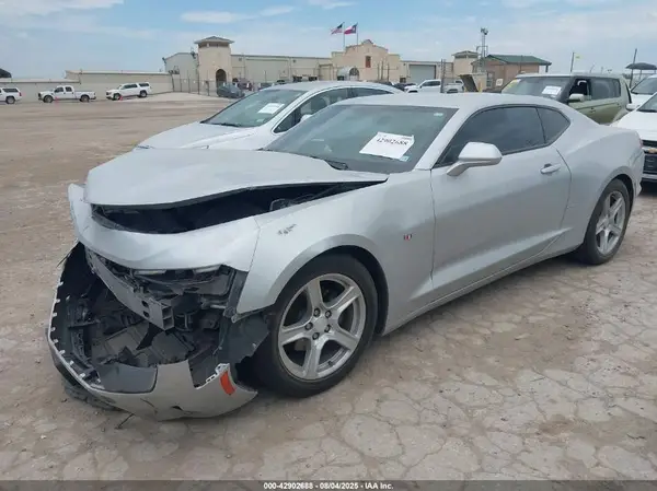 1G1FB1RS8K0103192 2019 CHEVROLET CAMARO - Image 2