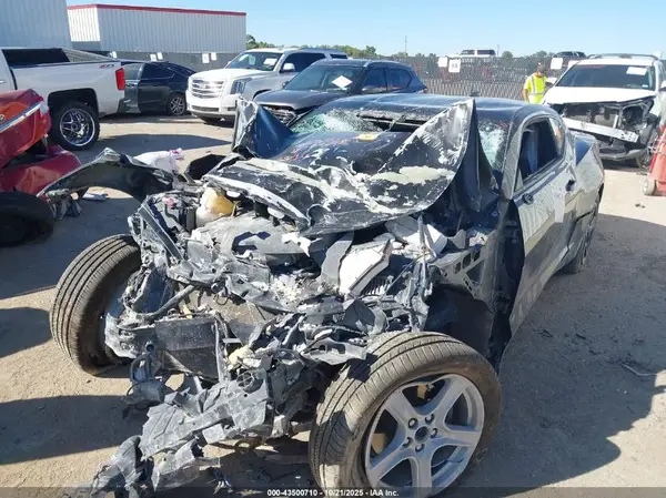 1G1FB1RS9H0103985 2017 CHEVROLET CAMARO - Image 2