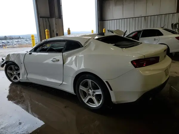 1G1FB1RS9J0104172 2018 CHEVROLET CAMARO - Image 2
