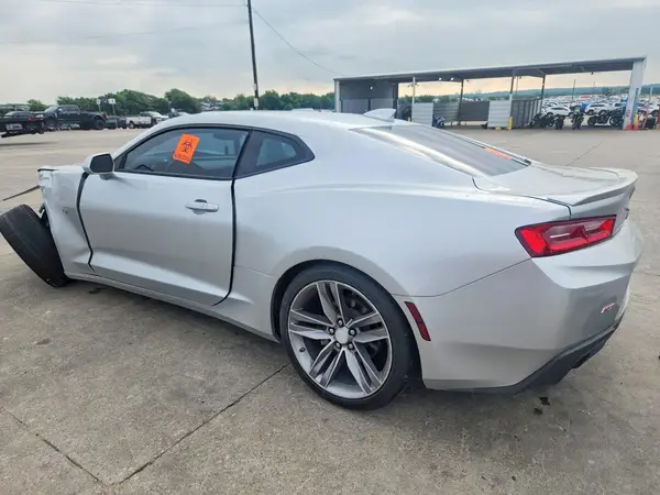 1G1FB1RS9J0115706 2018 CHEVROLET CAMARO - Image 2