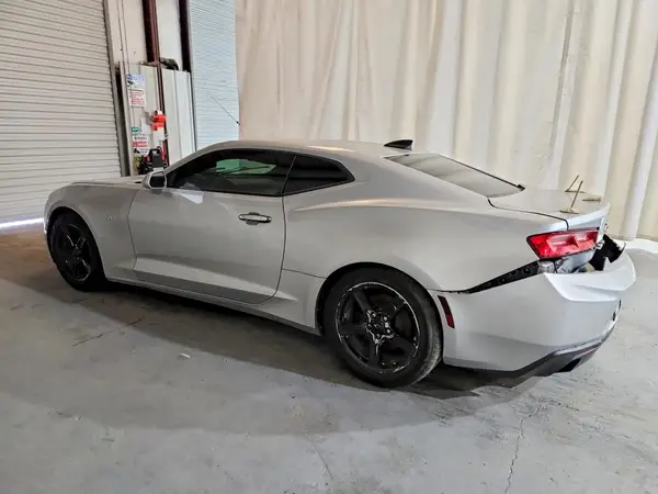 1G1FB1RS9J0125121 2018 CHEVROLET CAMARO - Image 2