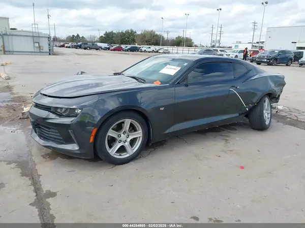 1G1FB1RS9J0179907 2018 CHEVROLET CAMARO - Image 2