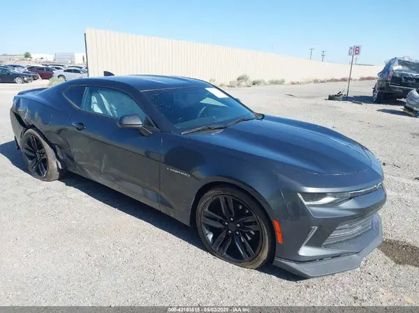 1G1FB1RS9J0190518 2018 CHEVROLET CAMARO - Image 1