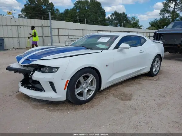 1G1FB1RSXH0184558 2017 CHEVROLET CAMARO - Image 2
