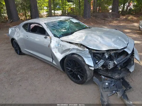 1G1FB1RSXJ0137780 2018 CHEVROLET CAMARO - Image 1
