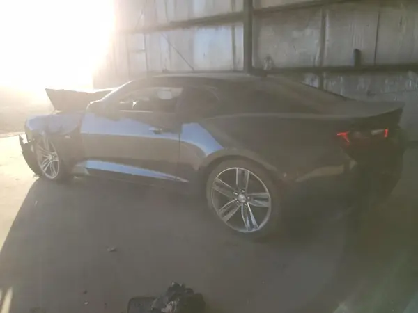 1G1FB1RSXJ0187210 2018 CHEVROLET CAMARO - Image 2