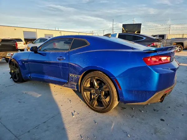1G1FB1RX0J0125889 2018 CHEVROLET CAMARO - Image 2