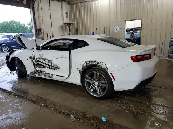 1G1FB1RX1H0127581 2017 CHEVROLET CAMARO - Image 2