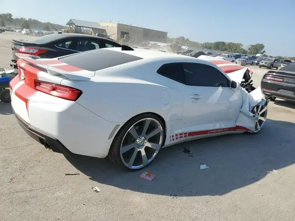 1G1FB1RX1H0133767 2017 CHEVROLET CAMARO - Image 2