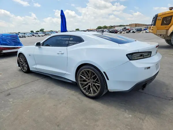 1G1FB1RX1H0158376 2017 CHEVROLET CAMARO - Image 2