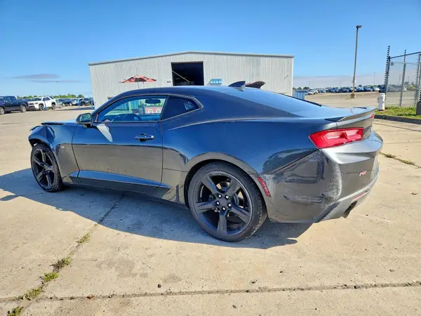 1G1FB1RX1J0160702 2018 CHEVROLET CAMARO - Image 2
