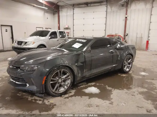 1G1FB1RX1J0182182 2018 CHEVROLET CAMARO - Image 2