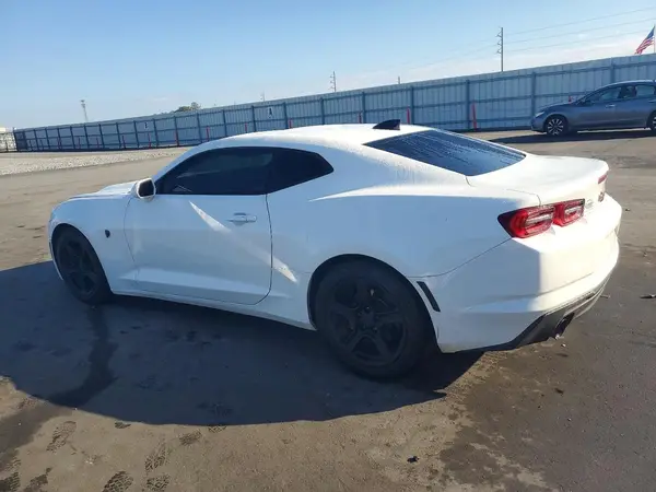 1G1FB1RX1K0111565 2019 CHEVROLET CAMARO - Image 2