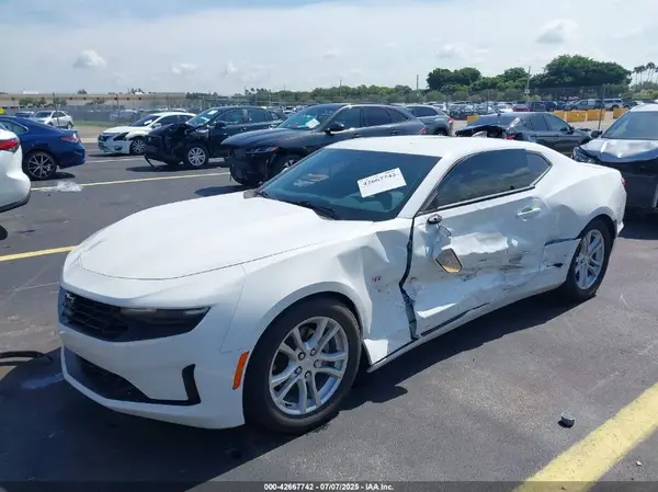 1G1FB1RX1M0117868 2021 CHEVROLET CAMARO - Image 2