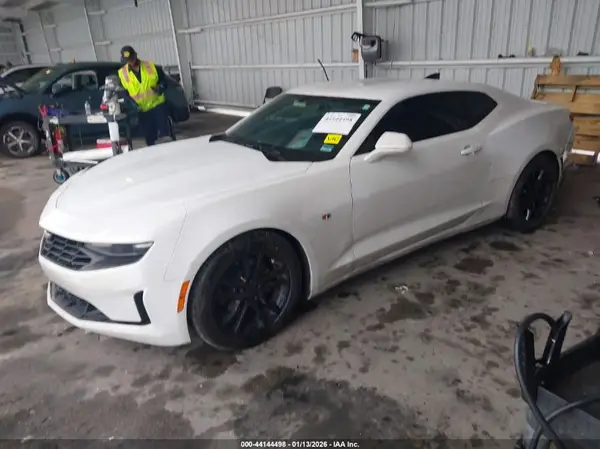 1G1FB1RX1M0143130 2021 CHEVROLET CAMARO - Image 2