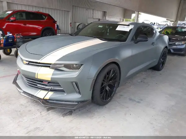 1G1FB1RX2H0105606 2017 CHEVROLET CAMARO - Image 2