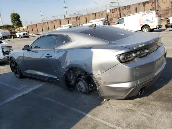 1G1FB1RX2K0133865 2019 CHEVROLET CAMARO - Image 2