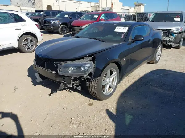 1G1FB1RX3H0197387 2017 CHEVROLET CAMARO - Image 2