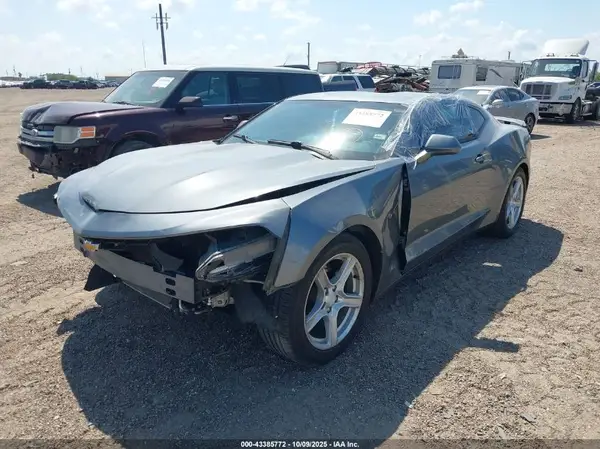 1G1FB1RX3K0127217 2019 CHEVROLET CAMARO - Image 2
