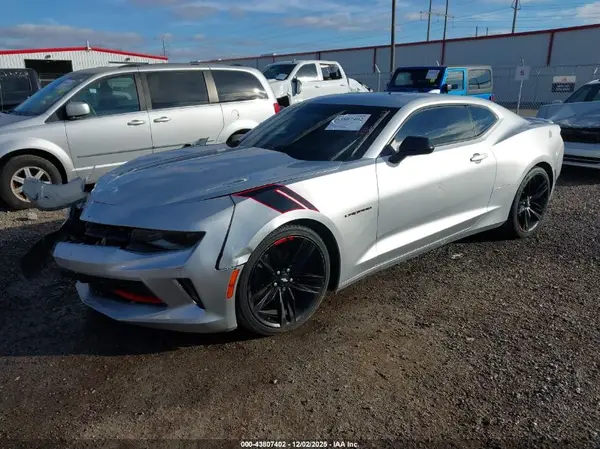 1G1FB1RX4J0190566 2018 CHEVROLET CAMARO - Image 2