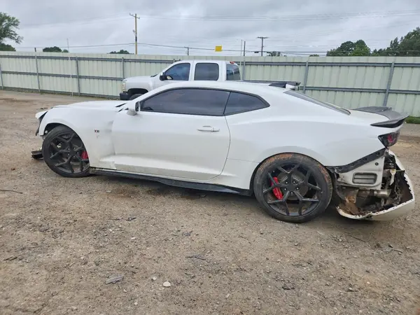 1G1FB1RX5H0151057 2017 CHEVROLET CAMARO - Image 2