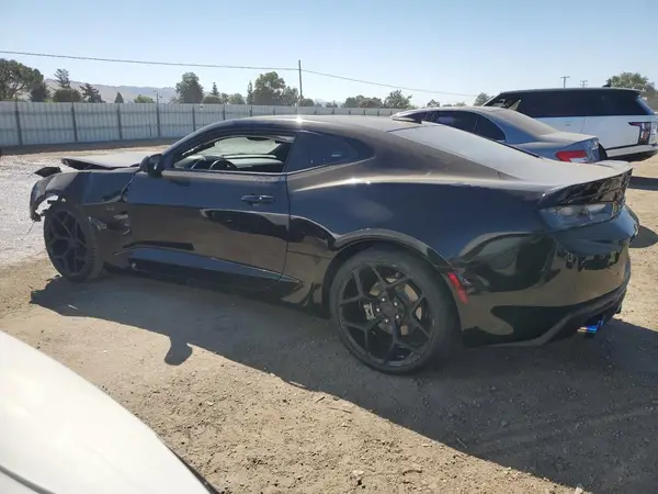 1G1FB1RX6H0134137 2017 CHEVROLET CAMARO - Image 2