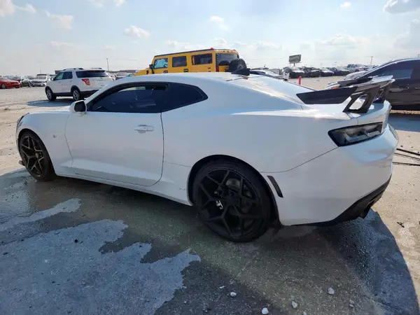 1G1FB1RX6H0164352 2017 CHEVROLET CAMARO - Image 2