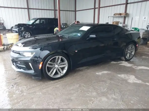 1G1FB1RX6H0175772 2017 CHEVROLET CAMARO - Image 2