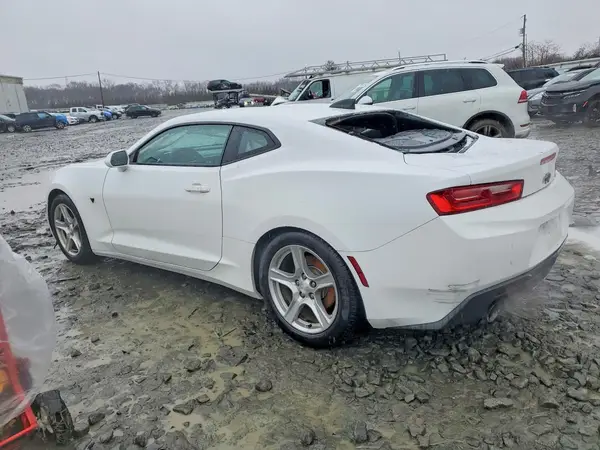 1G1FB1RX6J0151705 2018 CHEVROLET CAMARO - Image 2