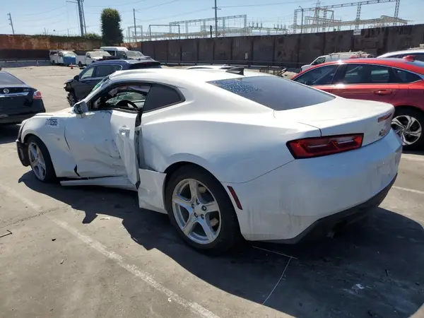 1G1FB1RX6J0162543 2018 CHEVROLET CAMARO - Image 2