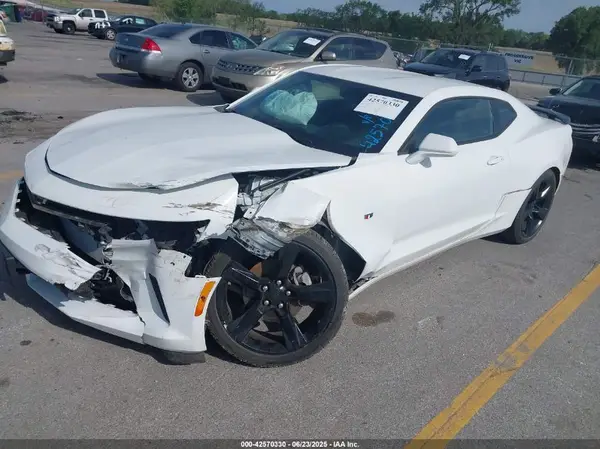 1G1FB1RX7H0108825 2017 CHEVROLET CAMARO - Image 2
