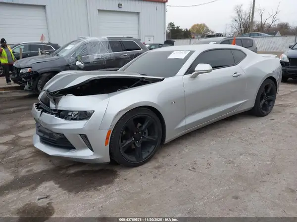 1G1FB1RX7H0117766 2017 CHEVROLET CAMARO - Image 2