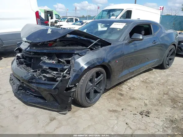 1G1FB1RX7J0111472 2018 CHEVROLET CAMARO - Image 2